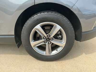 2023 Ford Edge, $28597. Photo 6
