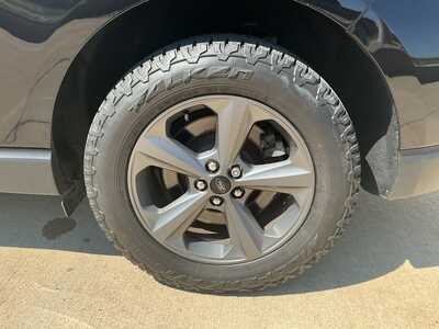 2023 Ford Edge, $25373. Photo 6