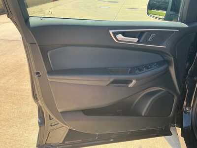 2023 Ford Edge, $25373. Photo 7