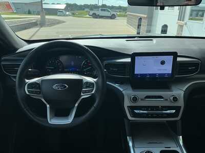 2023 Ford Explorer, $32579. Photo 11