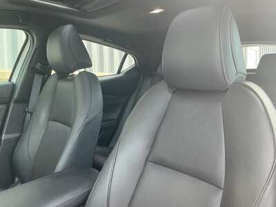 2025 Mazda Mazda3, $33943. Photo 9
