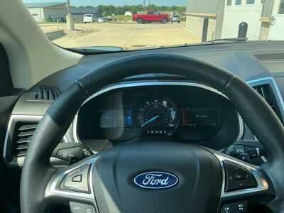 2020 Ford Edge, $21582. Photo 12