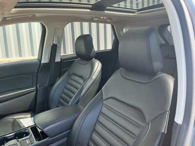 2020 Ford Edge, $21582. Photo 9