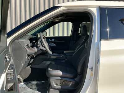 2027 Ford Explorer, $61114. Photo 9