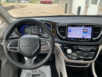 2023 Chrysler Pacifica, $34847. Photo 11