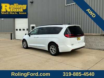 2023 Chrysler Pacifica, $34847. Photo 3
