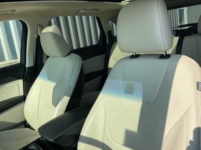 2020 Ford Edge, $23597. Photo 9