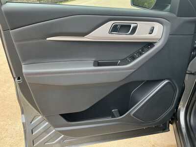 2027 Ford Explorer, $45954. Photo 7