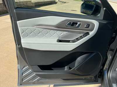 2027 Ford Explorer, $57098. Photo 8
