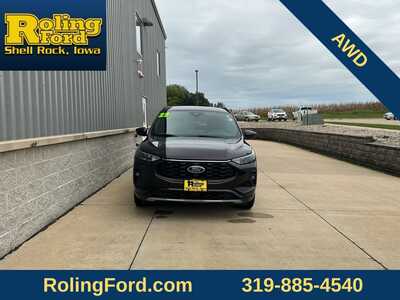 2023 Ford Escape, $23848. Photo 4