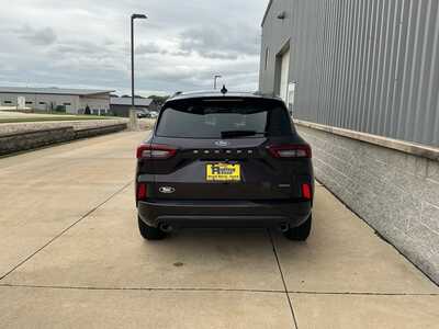 2023 Ford Escape, $23848. Photo 5
