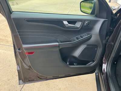 2023 Ford Escape, $23848. Photo 8