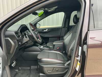 2023 Ford Escape, $23848. Photo 9