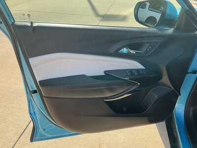 2025 Chevrolet Trax, $20718. Photo 7