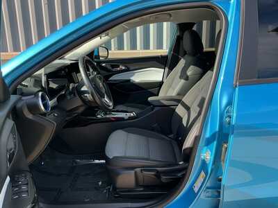 2025 Chevrolet Trax, $20718. Photo 8