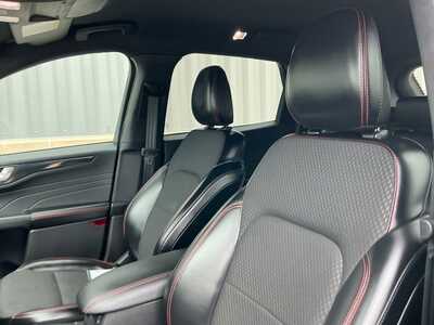 2024 Ford Escape, $26796. Photo 9
