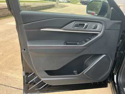 2026 Ford Explorer, $48642. Photo 8
