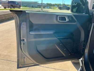 2021 Ford Bronco, $29890. Photo 7