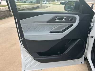 2027 Ford Explorer, $61040. Photo 6