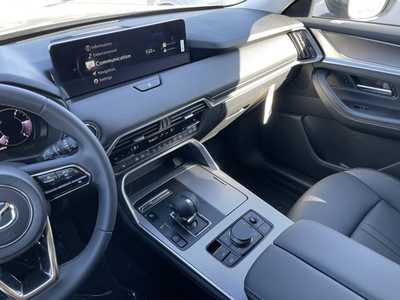 2025 Mazda CX-90, $51625. Photo 12