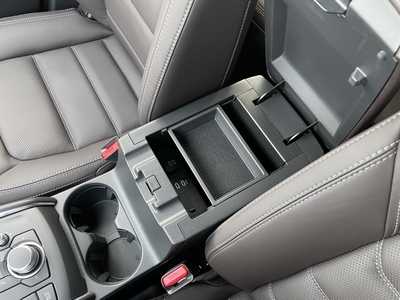 2025 Mazda CX-5, $42860. Photo 11