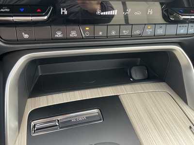 2025 Mazda CX-90, $42995. Photo 6