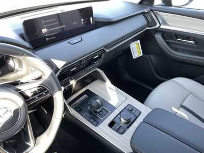 2025 Mazda CX-90, $56355. Photo 7