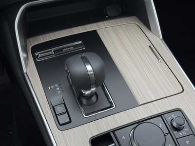 2025 Mazda CX-90, $42625. Photo 10