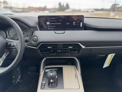 2025 Mazda CX-90, $42625. Photo 2