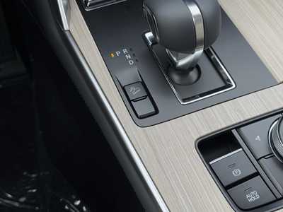 2025 Mazda CX-90, $42625. Photo 9