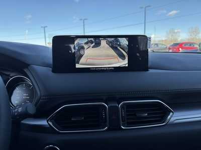 2025 Mazda CX-5, $32040. Photo 4