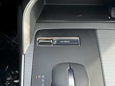 2025 Mazda CX-90, $43345. Photo 7