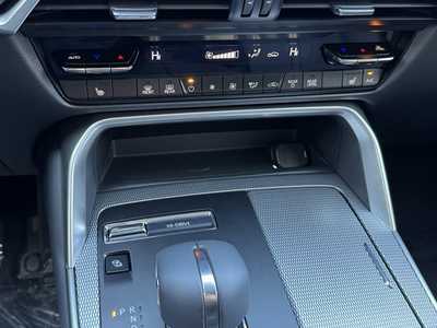 2025 Mazda CX-90, $57225. Photo 6