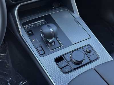 2025 Mazda CX-90, $57225. Photo 8