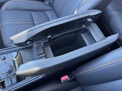 2025 Mazda CX-50, $42065. Photo 12