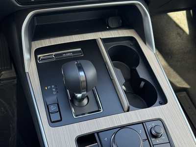 2025 Mazda CX-90, $43295. Photo 11