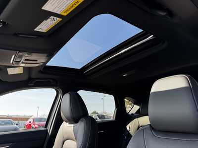 2025 Mazda CX-5, $43015. Photo 5