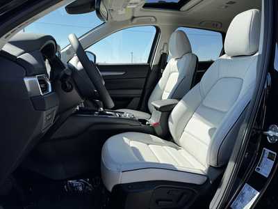 2025 Mazda CX-5, $32670. Photo 4