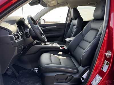 2025 Mazda CX-5, $32285. Photo 4