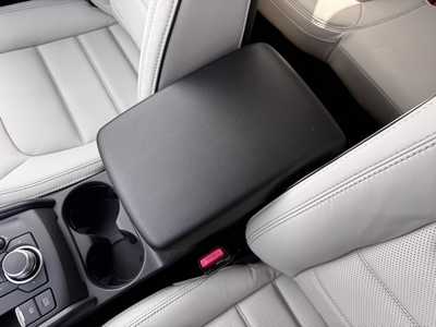 2025 Mazda CX-5, $32945. Photo 11
