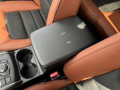 2025 Mazda CX-5, $39240. Photo 11