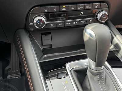2025 Mazda CX-5, $39240. Photo 6