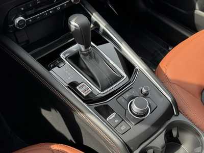 2025 Mazda CX-5, $39240. Photo 9