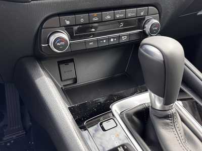 2025 Mazda CX-5, $31690. Photo 6