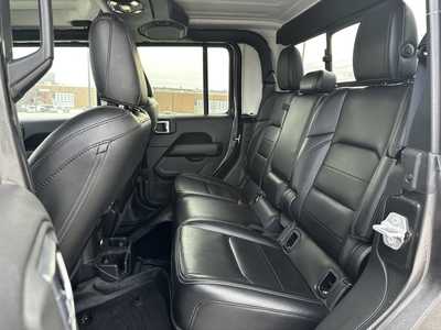 2020 Jeep Gladiator, $27000. Photo 5