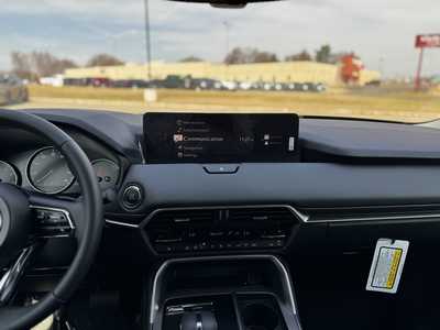 2025 Mazda CX-90, $42825. Photo 9