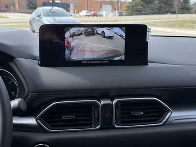 2025 Mazda CX-5, $31765. Photo 4