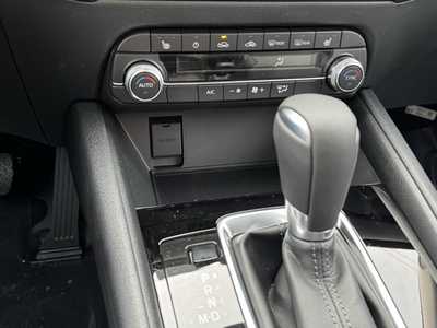 2025 Mazda CX-5, $31765. Photo 6