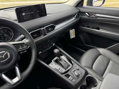 2025 Mazda CX-5, $31765. Photo 7