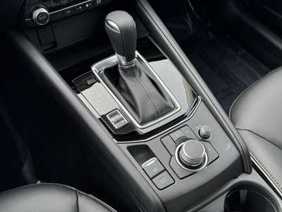 2025 Mazda CX-5, $31765. Photo 8